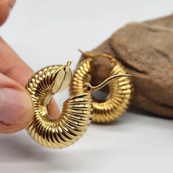cult gaia 18K Gold plated Lightweight Earrings Chunky Textured Unique Hoop